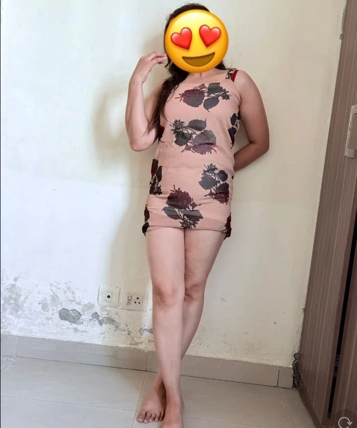 Anamika – Indian escort in Noida — 2 / 4