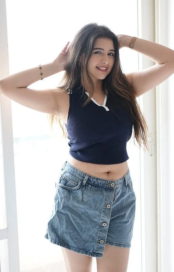 Dikshita – Indian escort in Kochi — 3 / 4