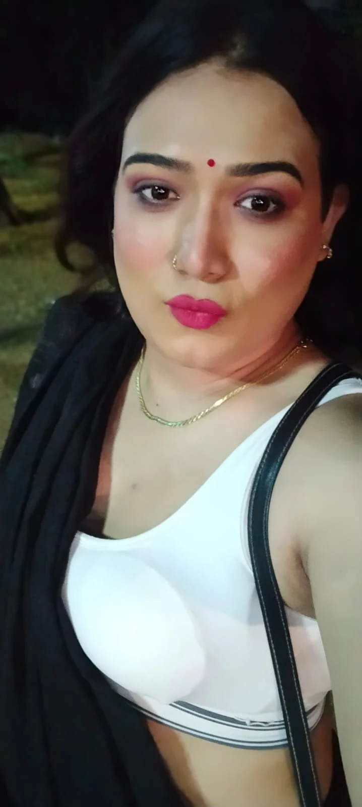 Maya Darling – Indian escort in Kolkata — 2 / 3