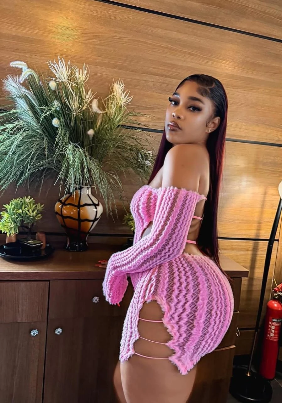 Aliya – South African escort in Indore — 4 / 5