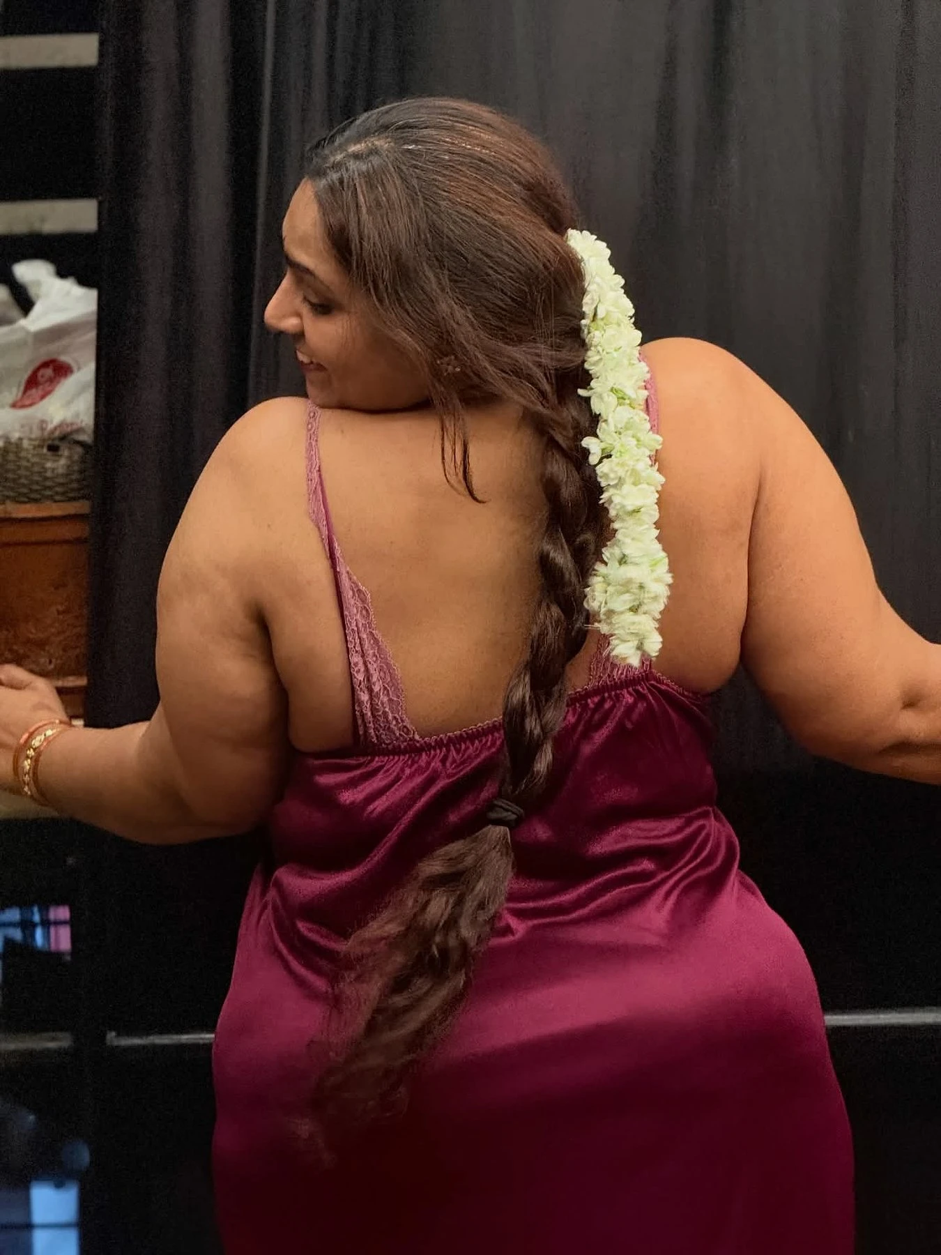bhabhi available – Indian escort in Navi Mumbai, Escort, Navi Mumbai