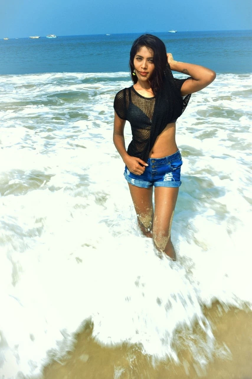 Real Meet and Cam Show Available In – Indian escort in Pune — 3 / 4