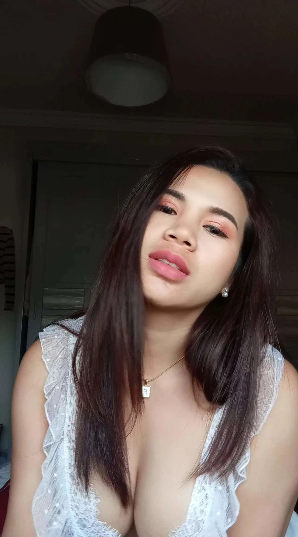 Belle – Taiwanese escort in Budva — 4 / 5