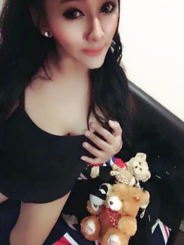 Nana – escort in Seoul — 6 / 7