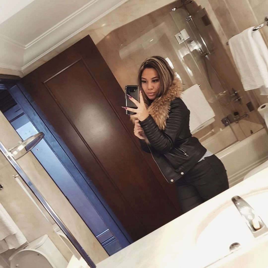 Anna – Romanian escort in Bucharest — 6 / 8
