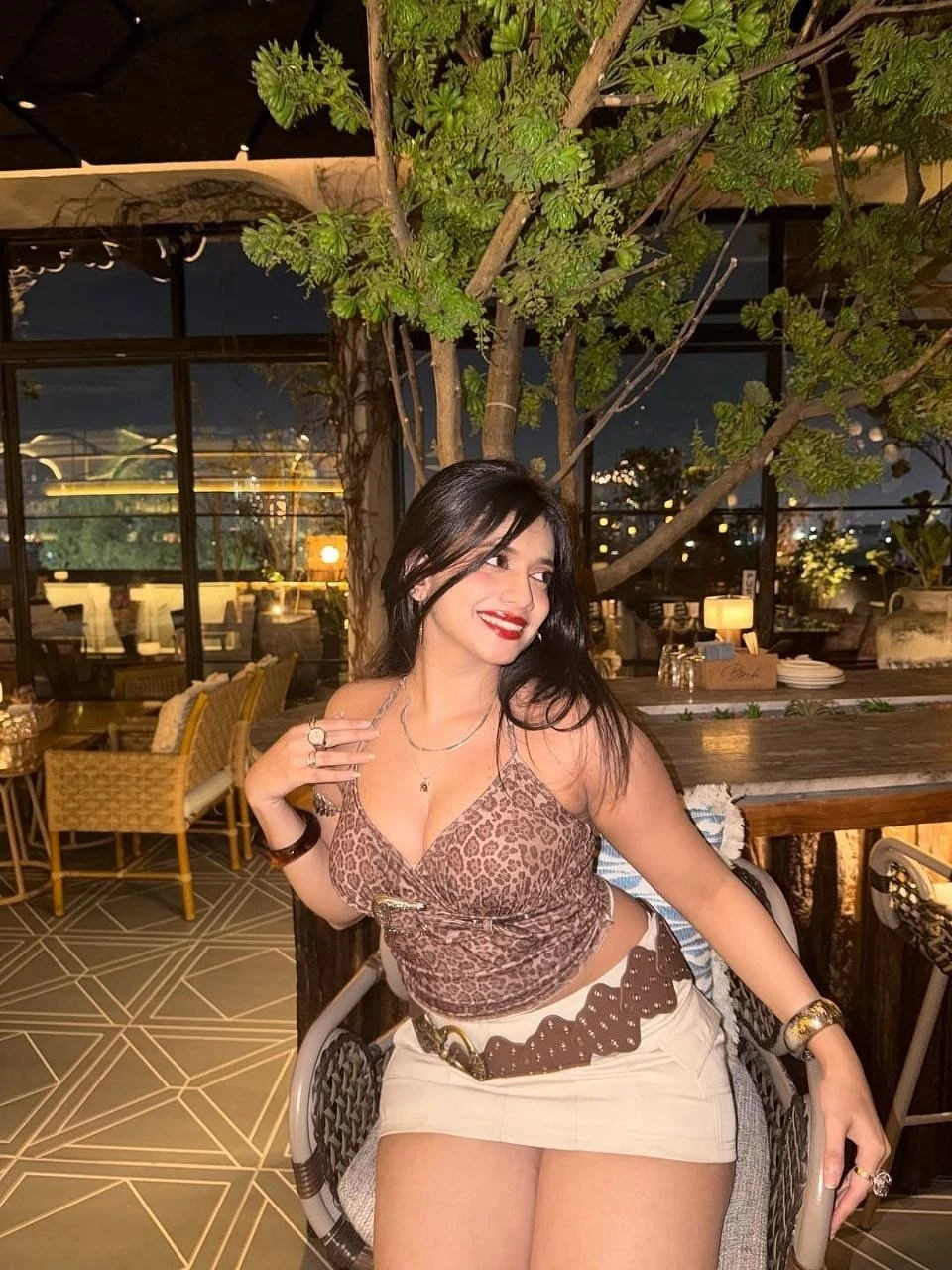 Megha – Indian escort in Noida — 4 / 6