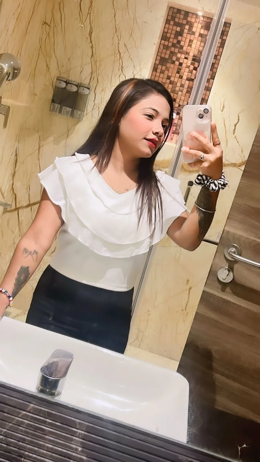 Taruna – Indian escort in Mumbai — 5 / 7