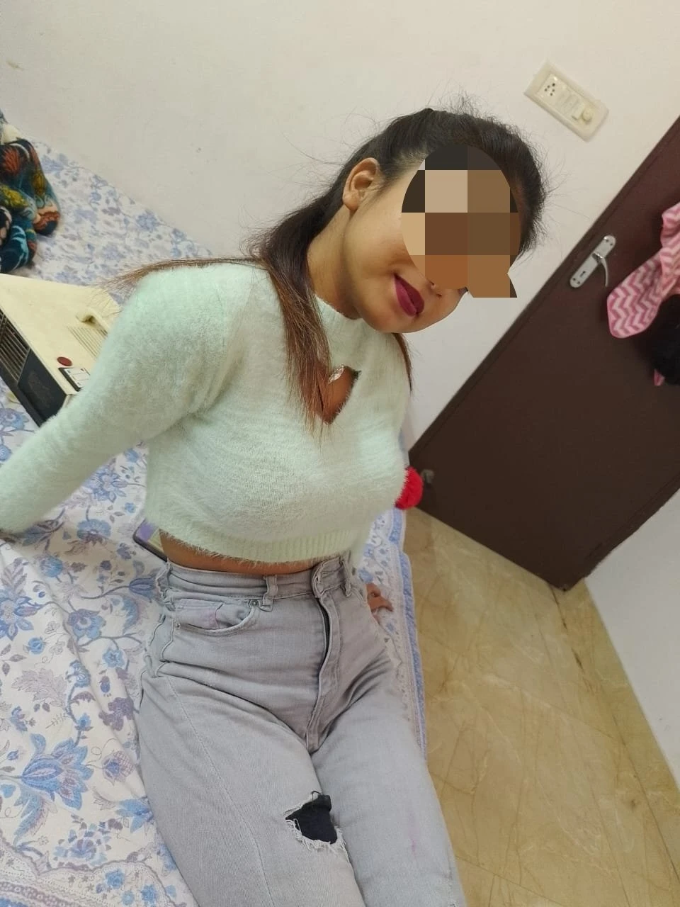 Trisha Genuine Independent Video Confirm – Indian escort in New Delhi — 6 / 11