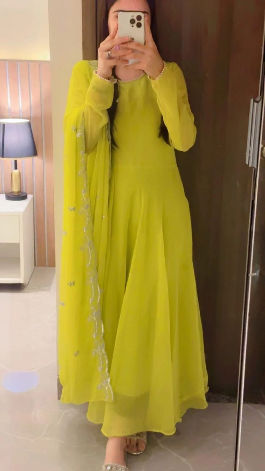 EXCLUSIVE INDEPENDENT EROTIC PARTNER GFE – Indian escort in Mumbai — 15 / 20