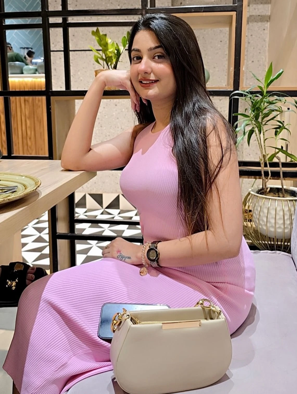 Nikki INDEPENDENT WORK🤍 24 – Indian escort in Mumbai — 1 / 4
