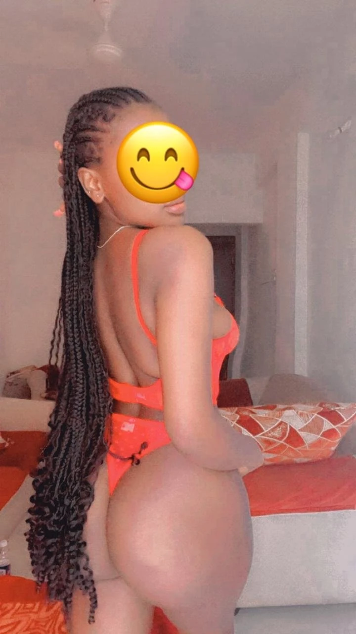 Josephine – South African escort in Kathmandu — 3 / 4