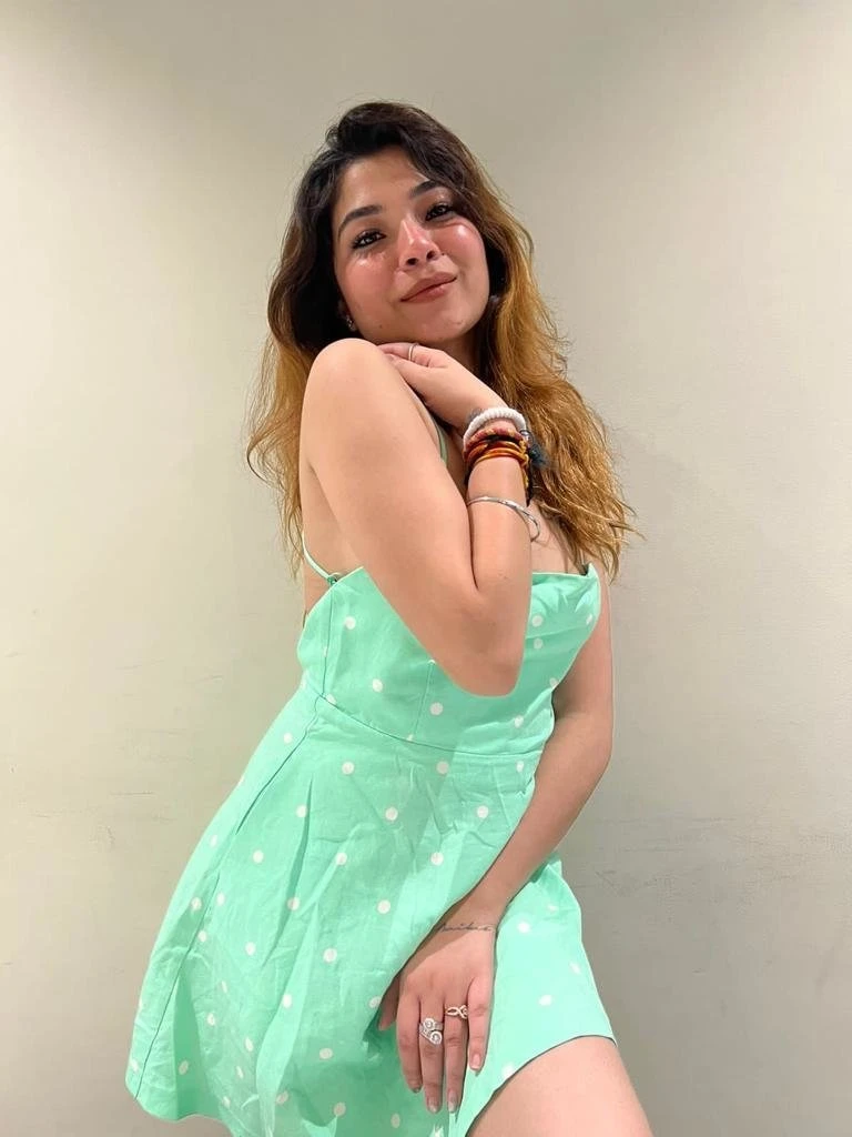 Genuine Russian & Young Indian Model – Russian escort in Pune — 2 / 8