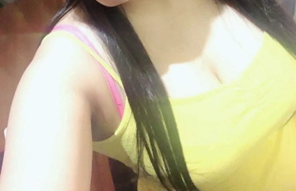 Sayna – Indian escort in Mumbai — 4 / 6