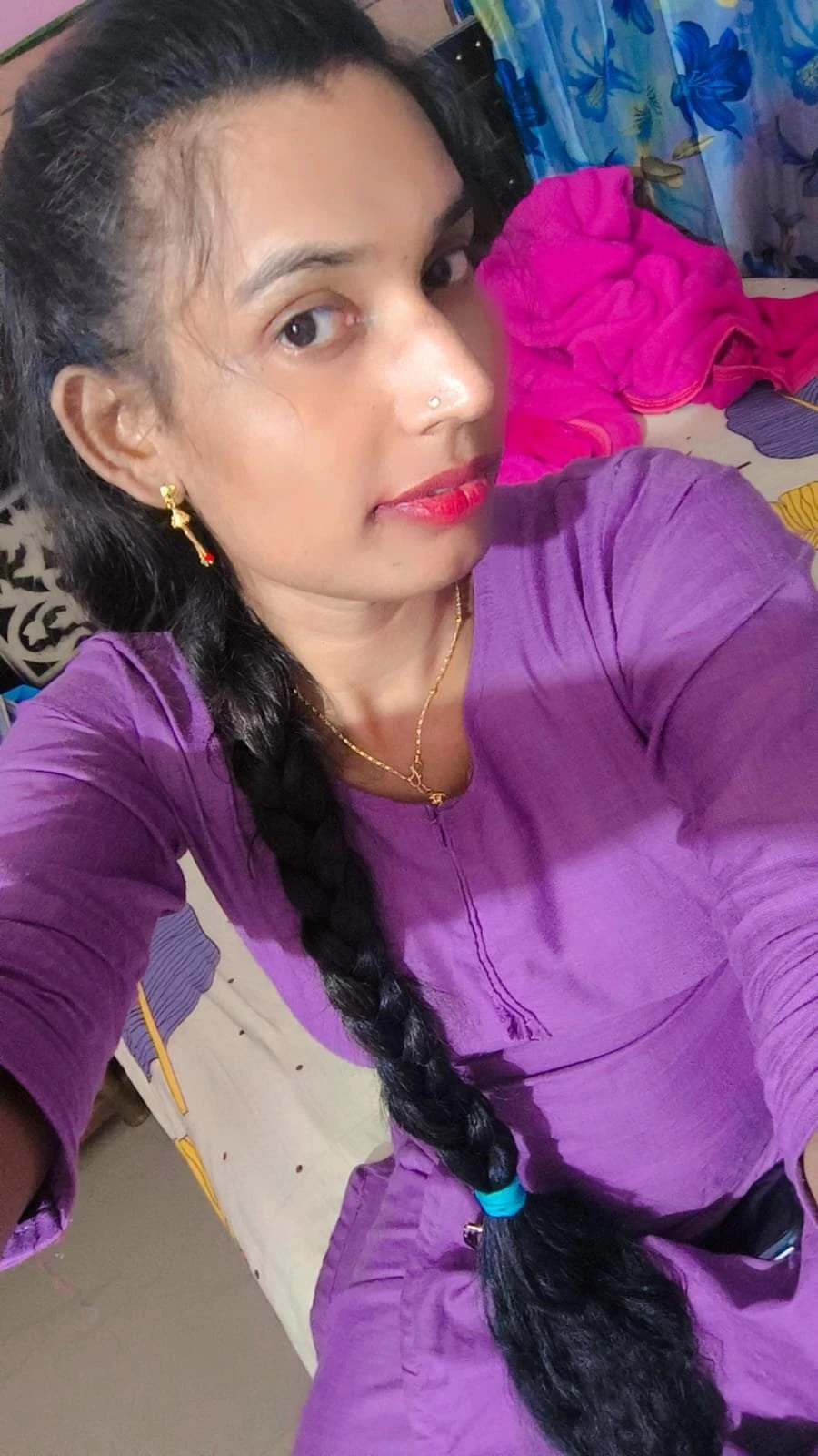 Shruthi Reddy – Indian escort in Hyderabad — 3 / 4