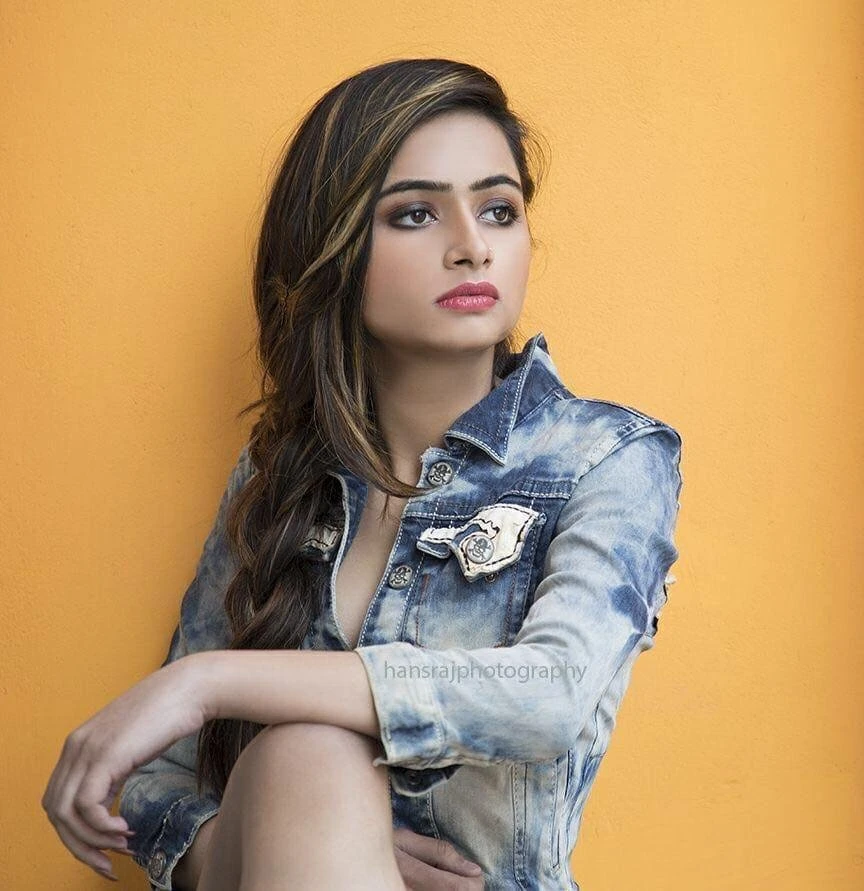 AROHI BHARDWAJ % REAL PIC'S CASH LKO – Indian escort agency in Lucknow — 2 / 6