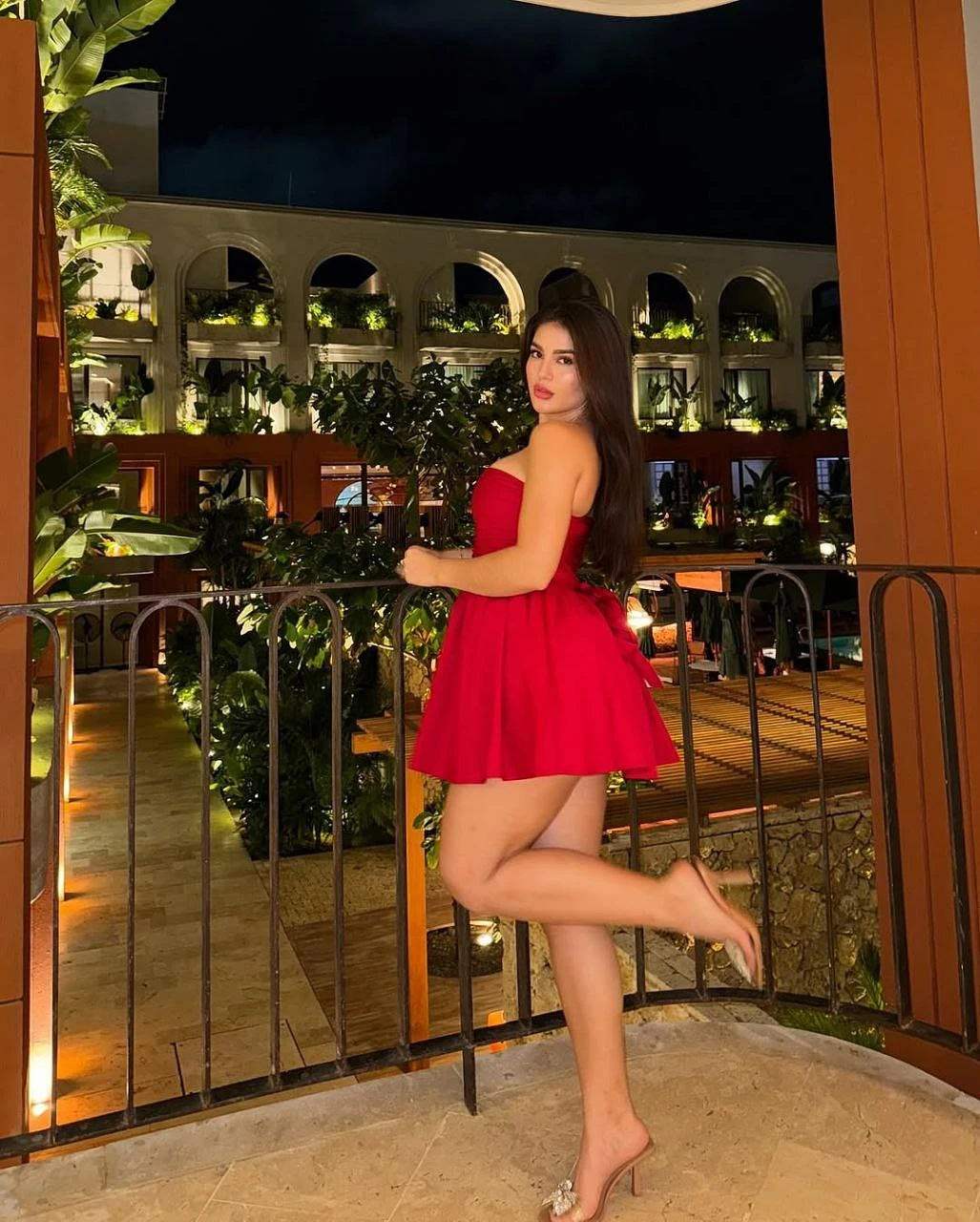 Vip Escort High Profile – Indian escort in Kolkata — 2 / 4