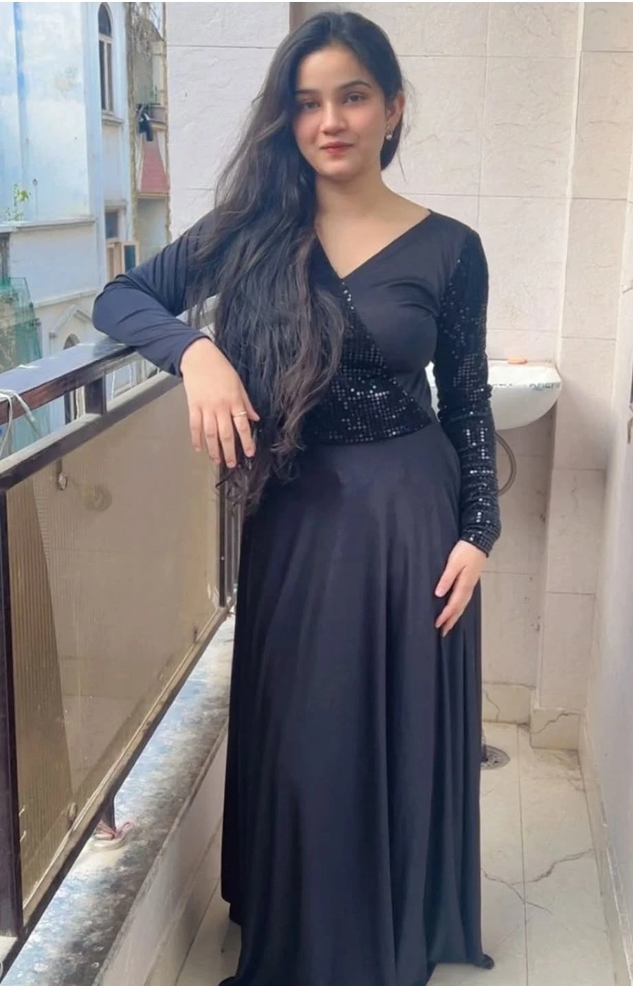 Hello Guys I Am Nandini – Indian escort in Kochi — 2 / 4