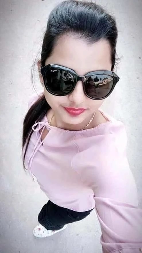 Rimli Banerjee – Indian escort in Kolkata — 2 / 3