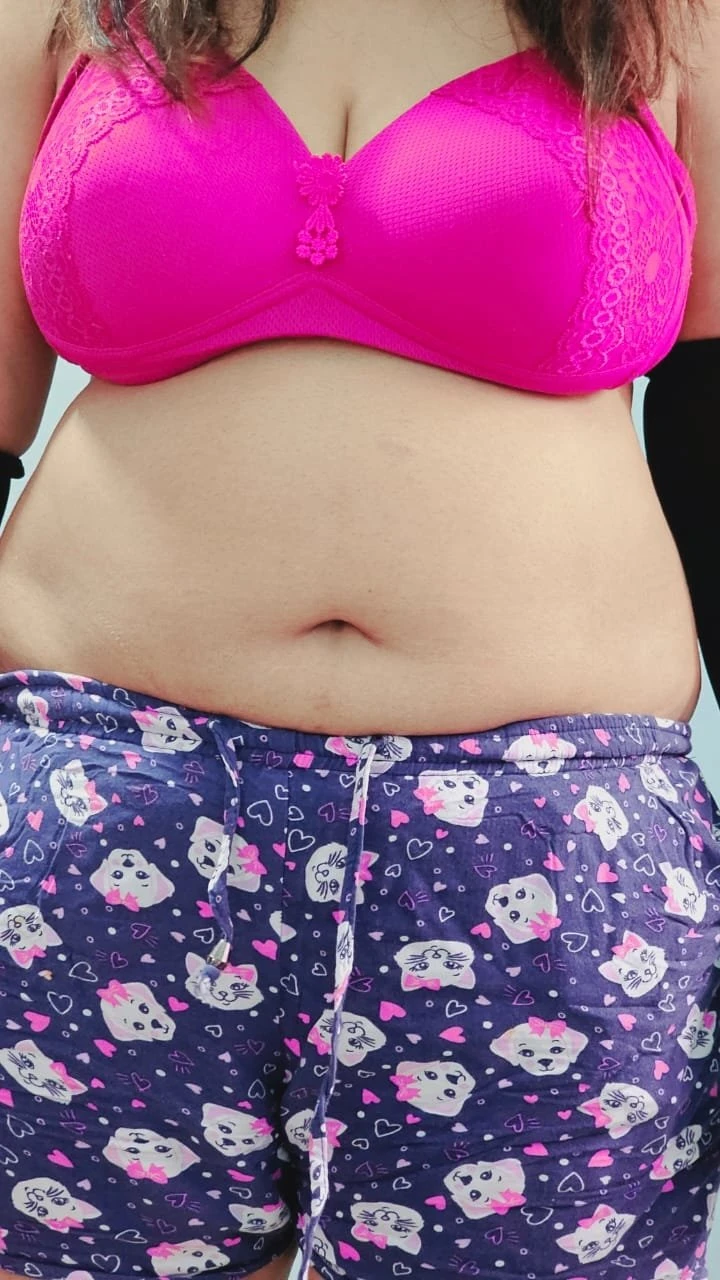 Riya – escort in Thiruvananthapuram — 2 / 5
