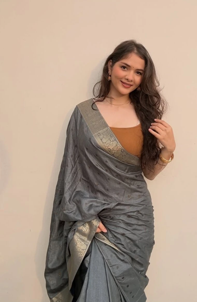 Kavya – Indian escort in Mumbai — 2 / 5