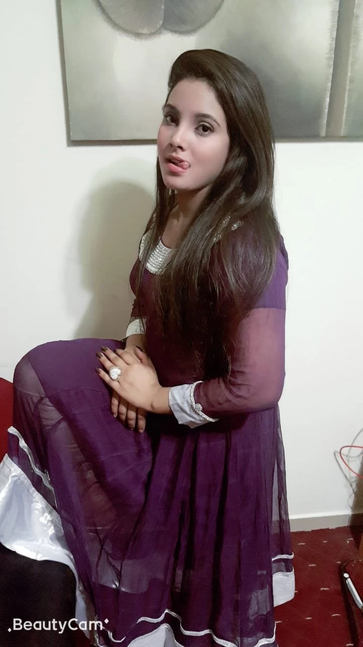 Simran – Indian escort in Hyderabad — 7 / 9