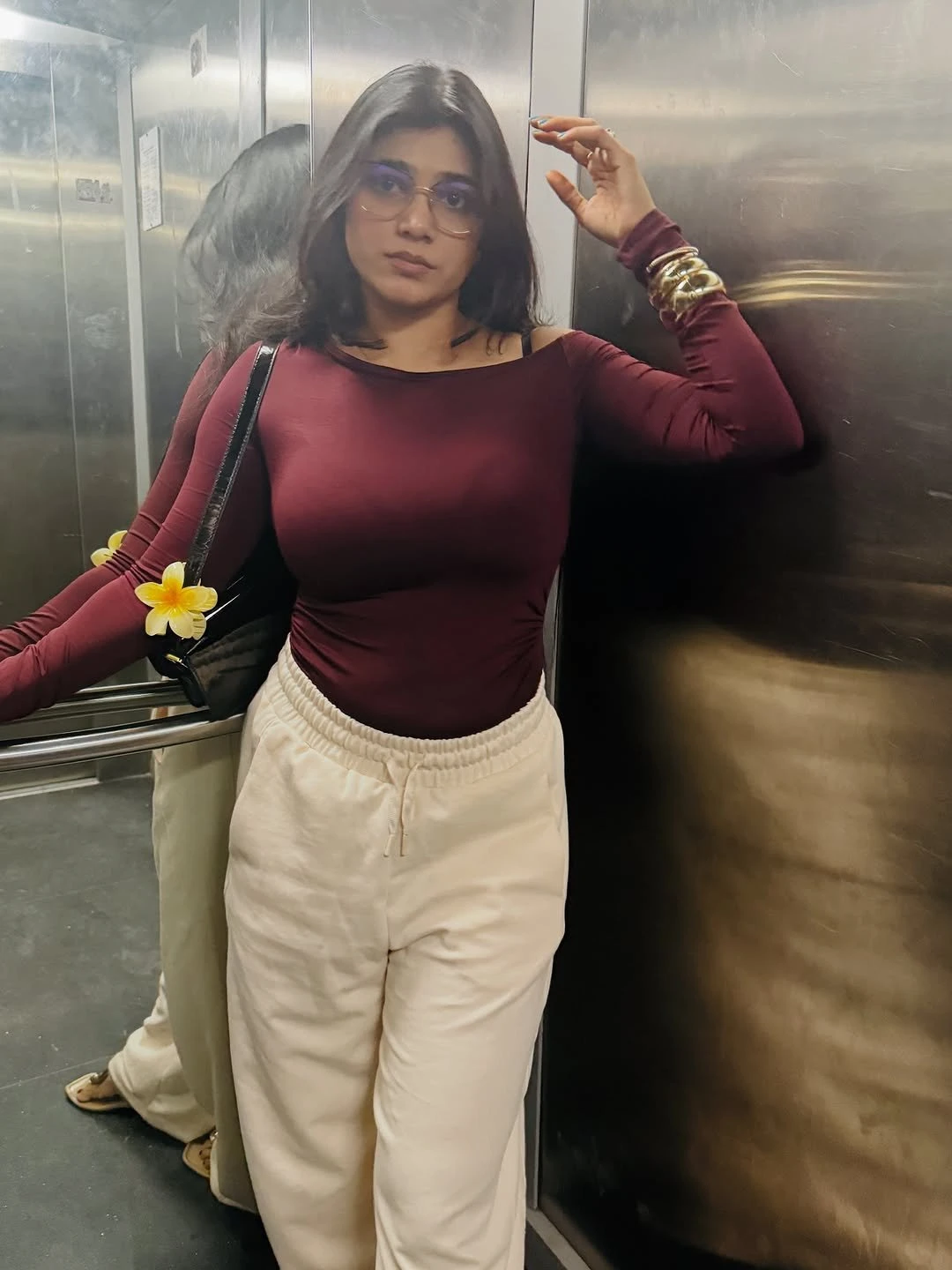 Simran – Indian escort in Maldives — 1 / 3