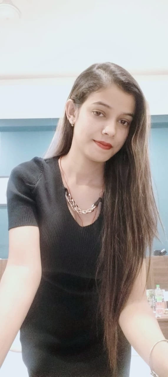 Naina – Indian escort in Mumbai — 1 / 2