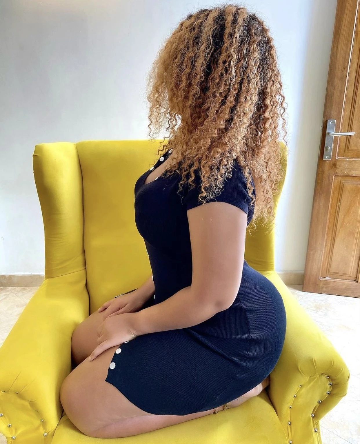 Sadra – South African escort in Noida — 2 / 5