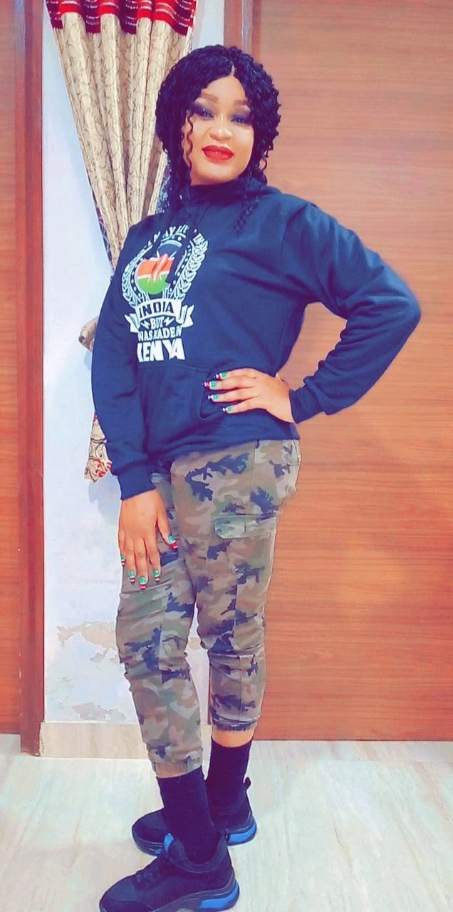 Cathy S. D – Burundian escort in New Delhi — 1 / 4