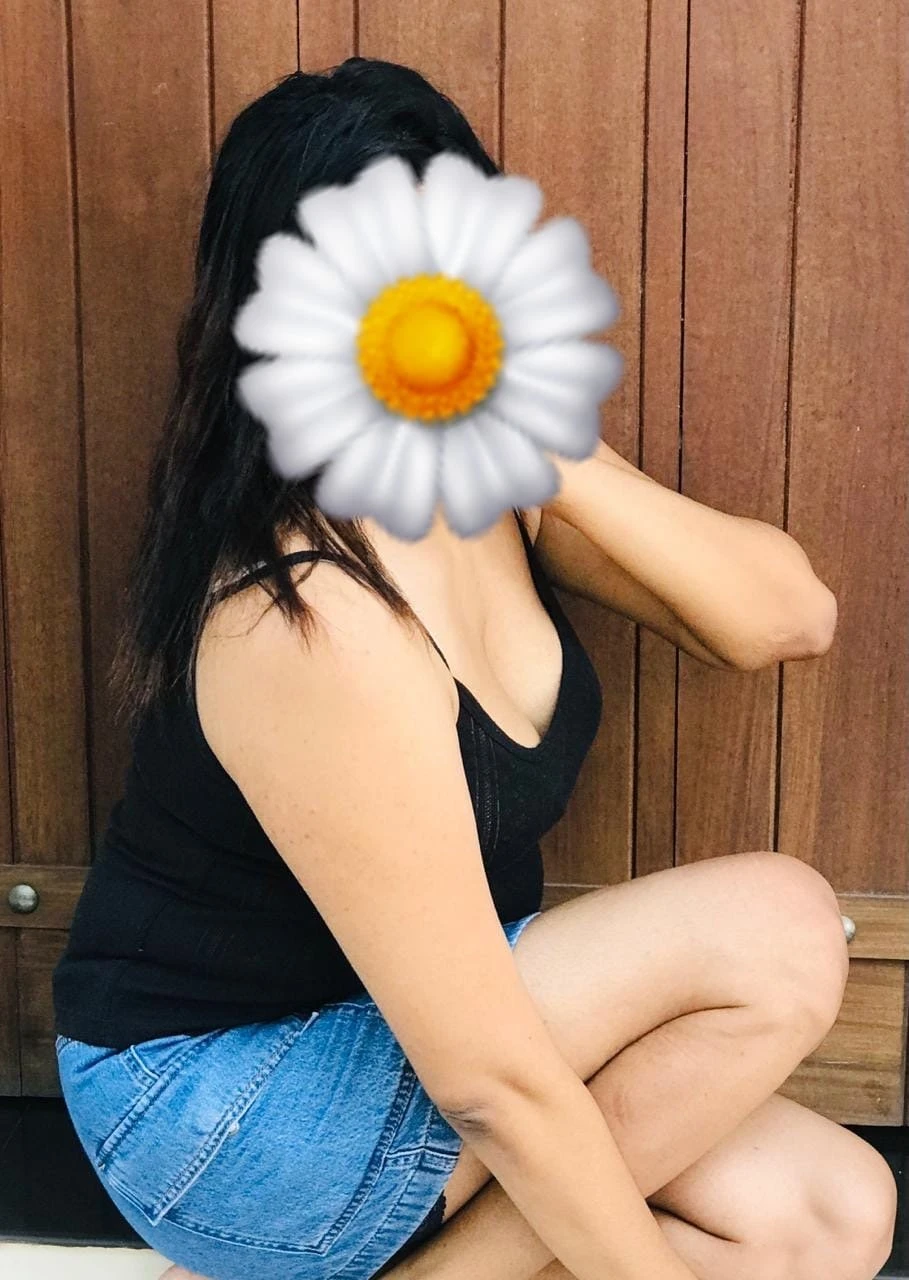 Nadiya Fernando – Sri Lankan escort in Colombo — 3 / 4