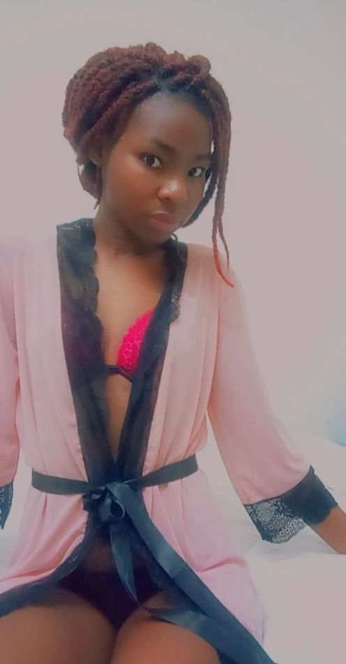 Blackqueenforoutcallandincalls – Malian escort in Kampala — 9 / 12