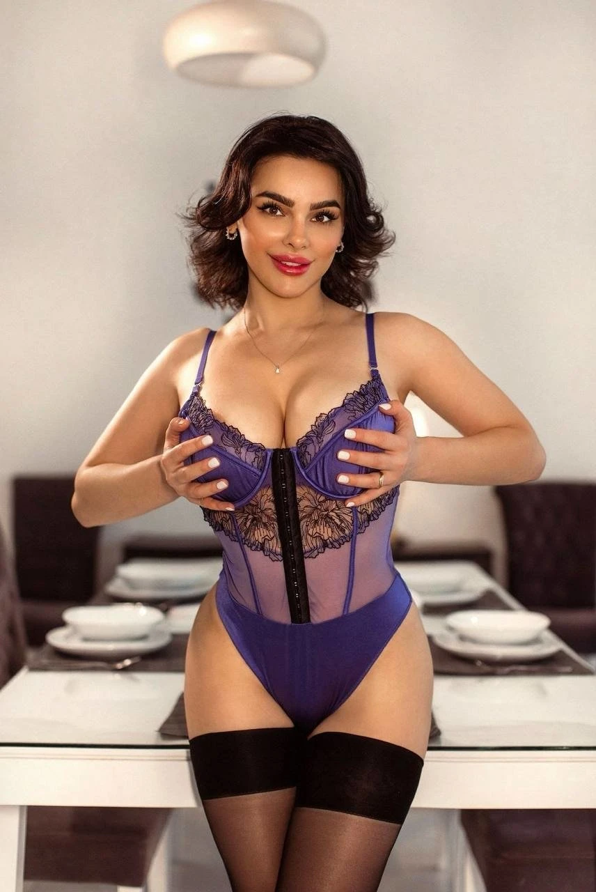 Rashida – Russian escort in Beirut — 4 / 7