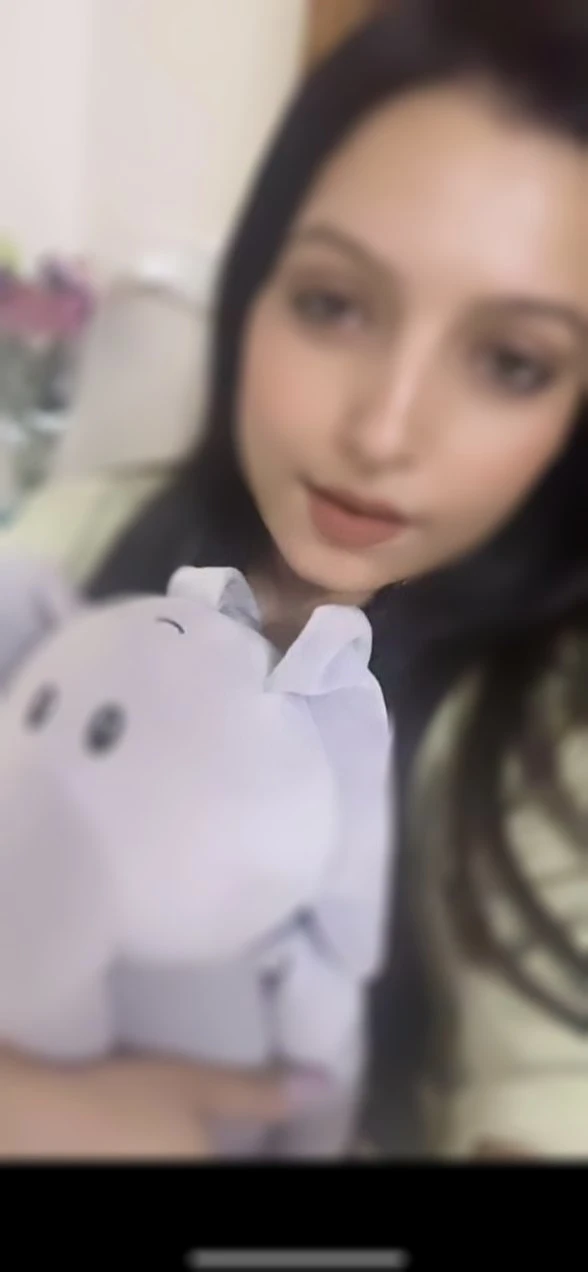 Vaishali Rawat – Indian escort in Mumbai — 4 / 5