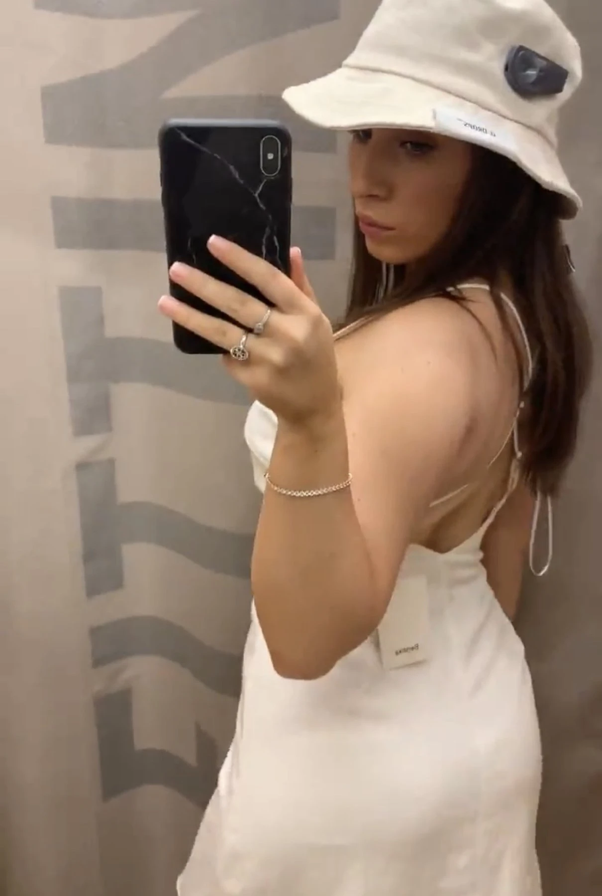Phellah – German escort agency in Erbil — 3 / 4