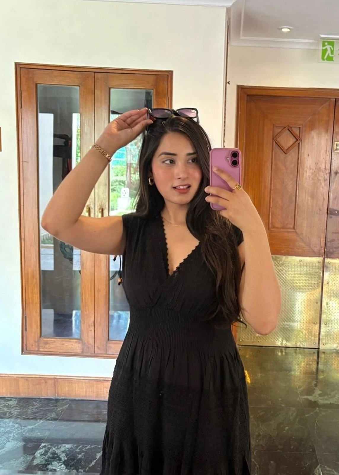 🧿 HELLO GUYS MY NAME IS JOSHNA LIVE NI – Indian escort in Thane — 2 / 5