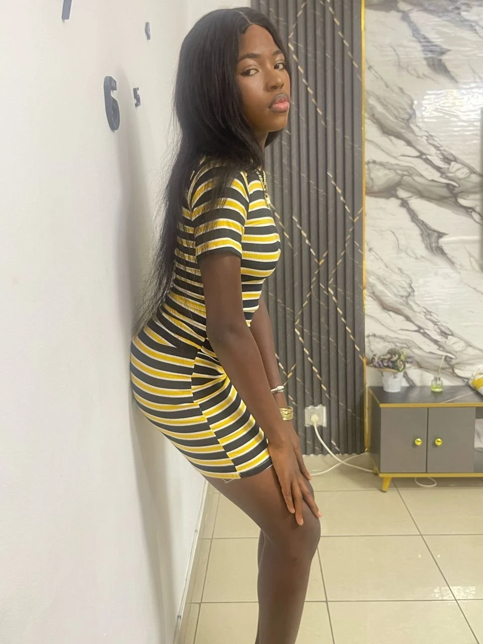 Queen – Liberian escort in Abidjan — 5 / 6