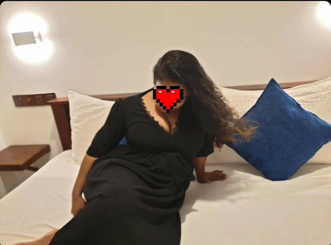 Roshelle Vip Service & Cam show – Sri Lankan escort in Colombo — 2 / 9