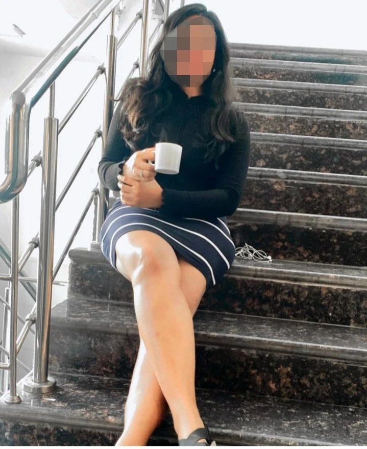 Ishu Kavihari – Sri Lankan escort in Colombo — 3 / 7