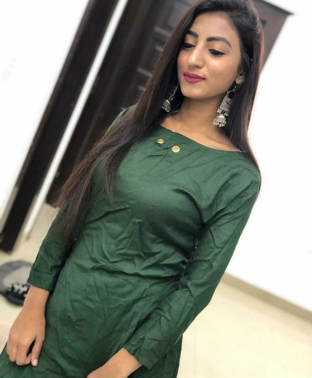 Anjali Patel – Indian escort in Mumbai — 5 / 8