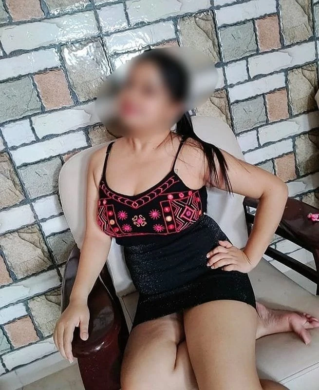 PRIYA REAL MEET& CAM – Indian escort in Mumbai — 5 / 8