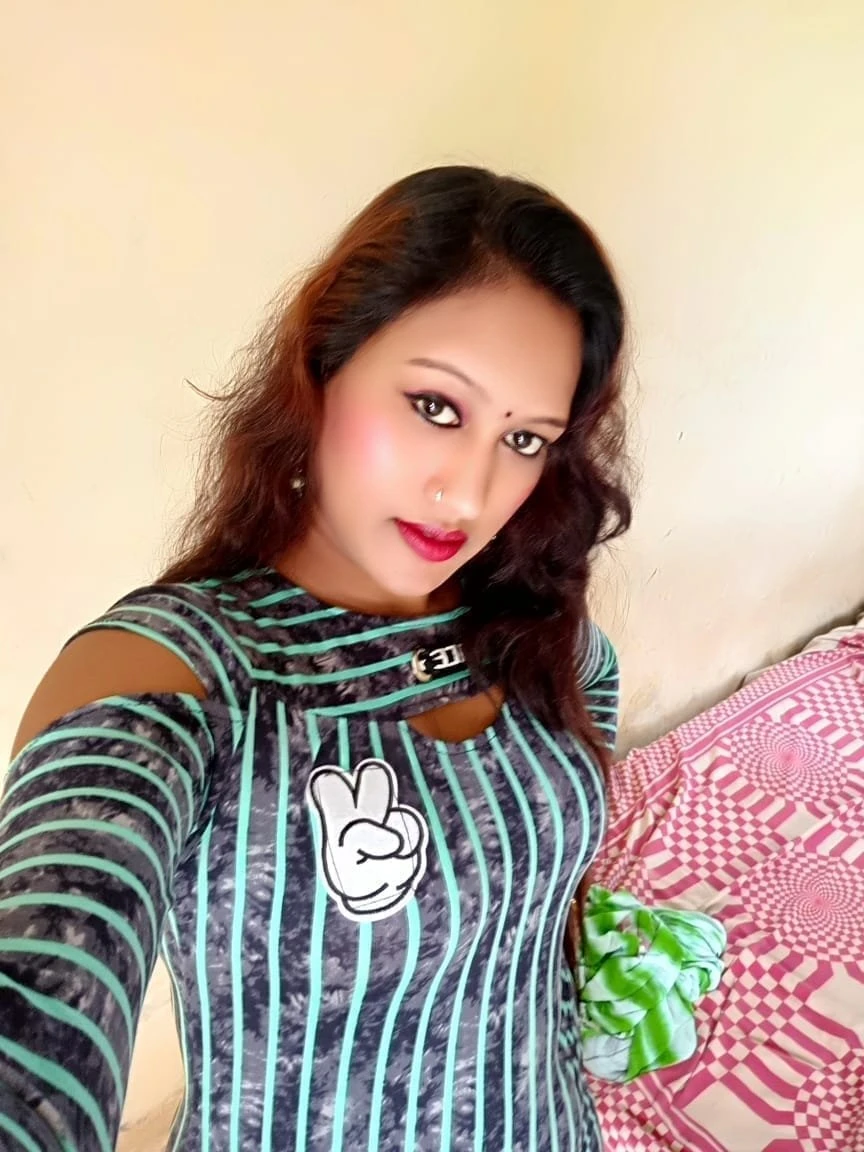 Nisha Singh – Indian escort in Mumbai — 2 / 8