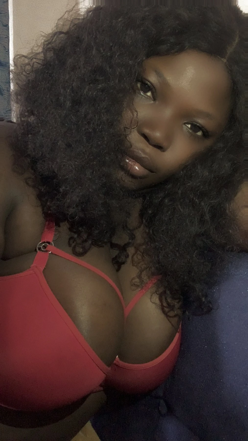 Emy Kim – South African escort in New Delhi — 3 / 4