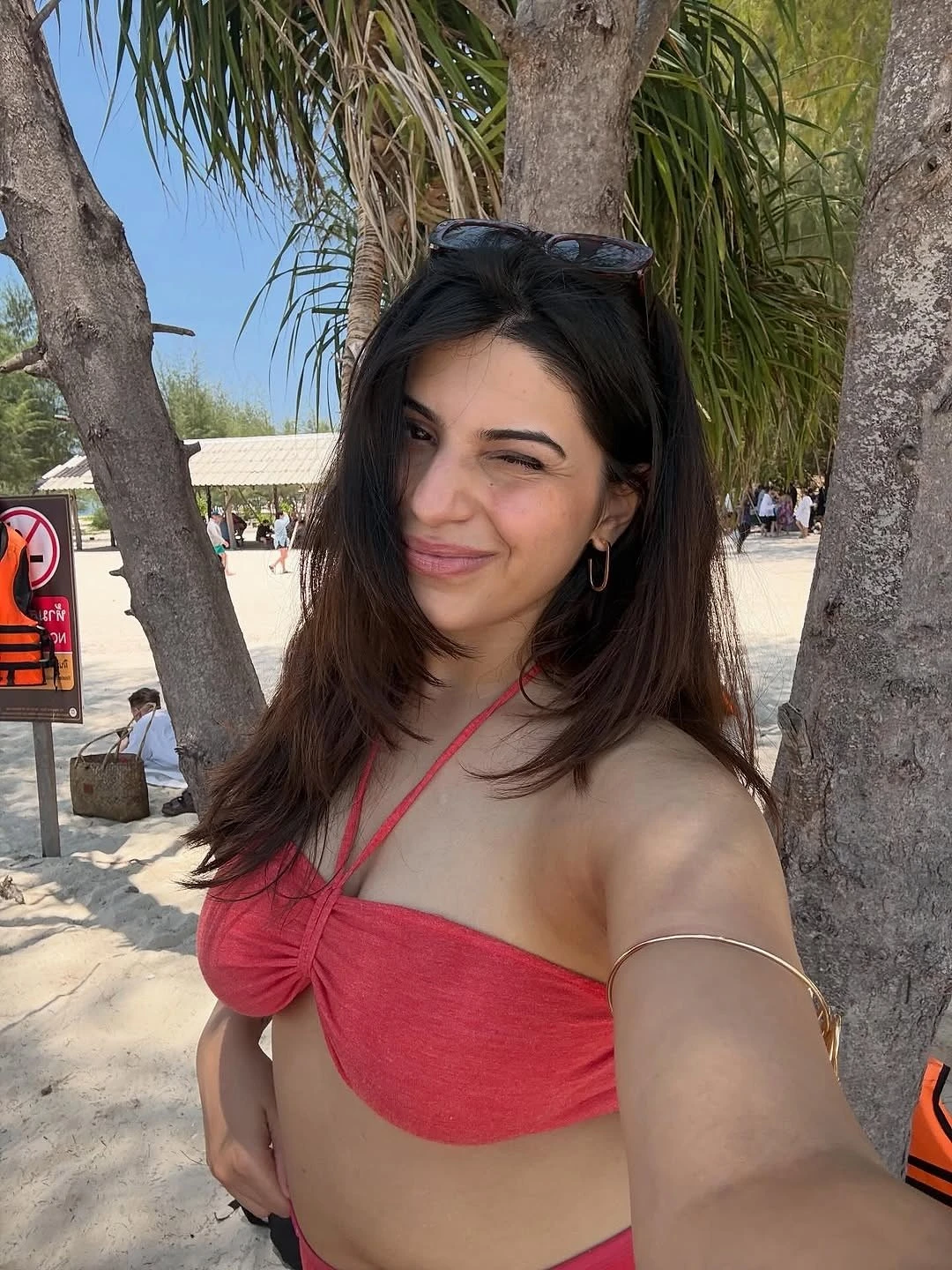 Lise – escort in Maldives — 4 / 5