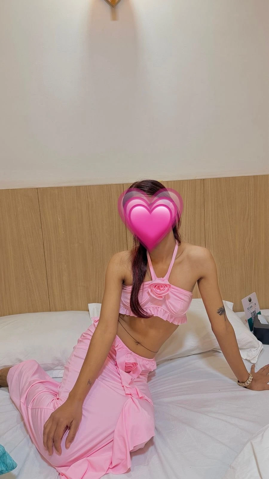 Shreya – Nepalese escort in Kathmandu — 3 / 4
