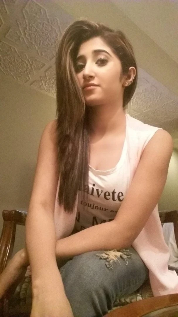 Rayana Mlik – Pakistani escort in Islamabad — 10 / 11