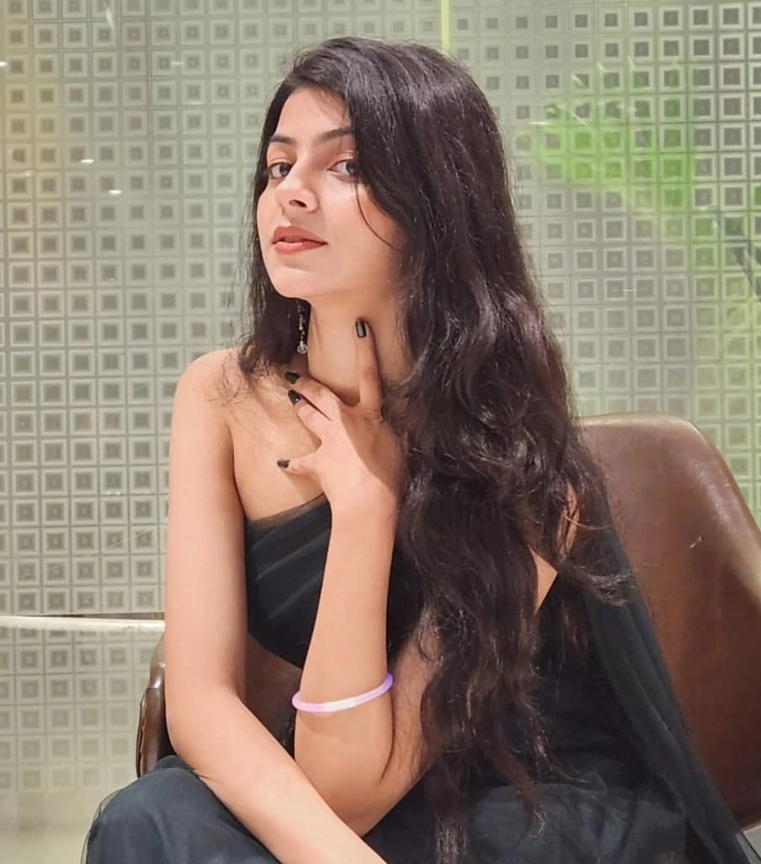 Nisha – Indian escort in New Delhi — 1 / 4