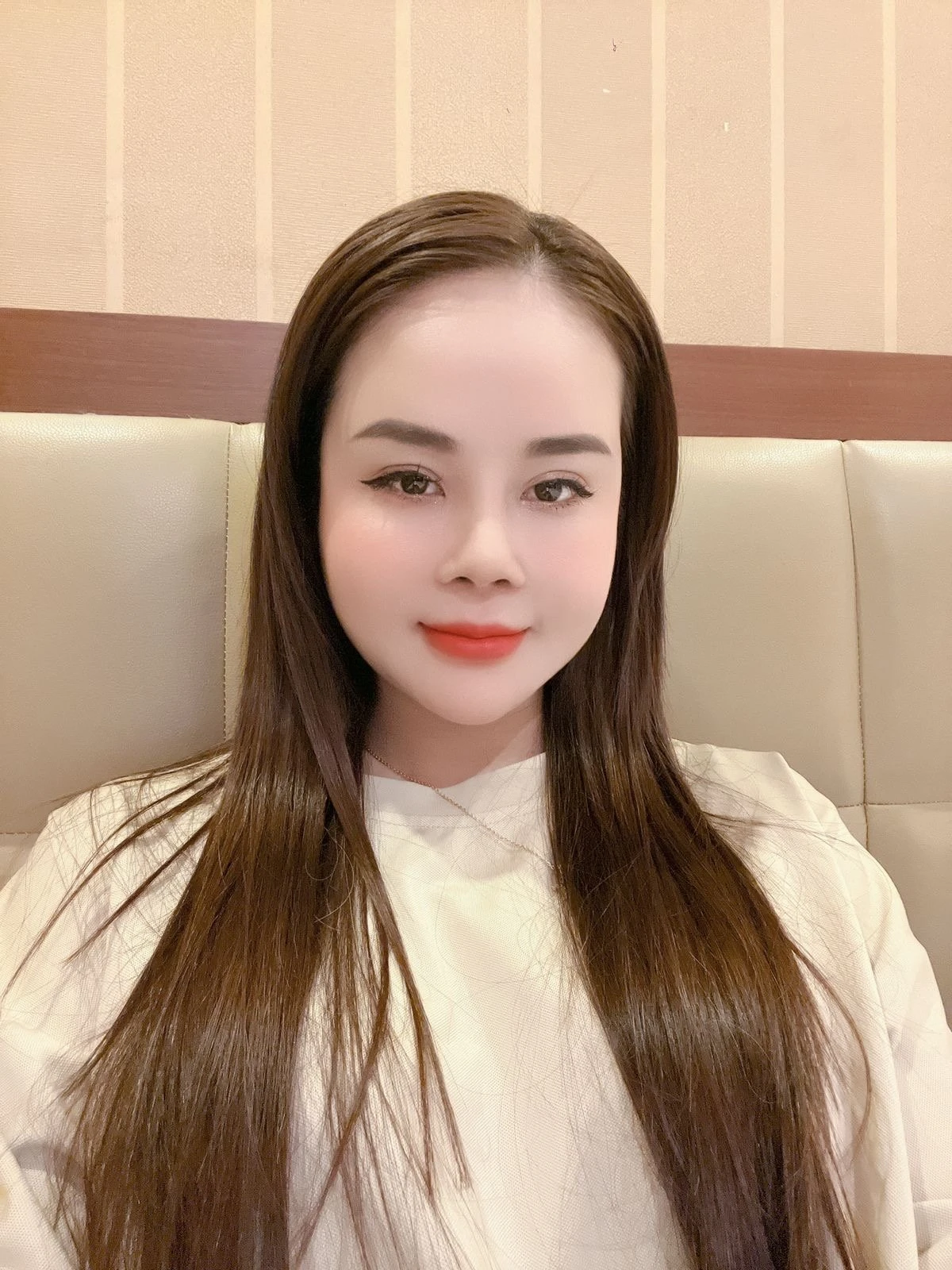 Emily Best Service – Vietnamese escort in Pune — 1 / 4