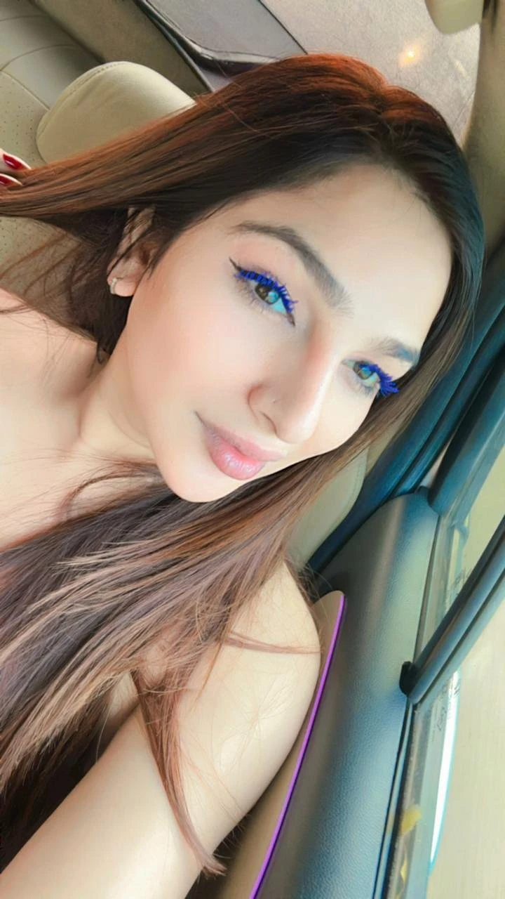 Miss Sneha – Indian escort in Pune — 9 / 31