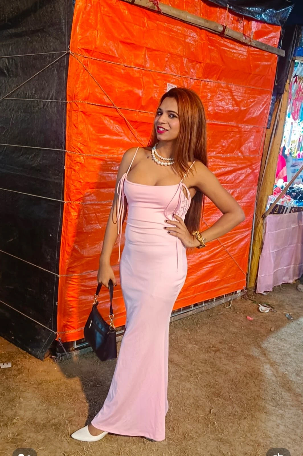 Sexy Roxy – Indian escort in Kolkata — 2 / 17