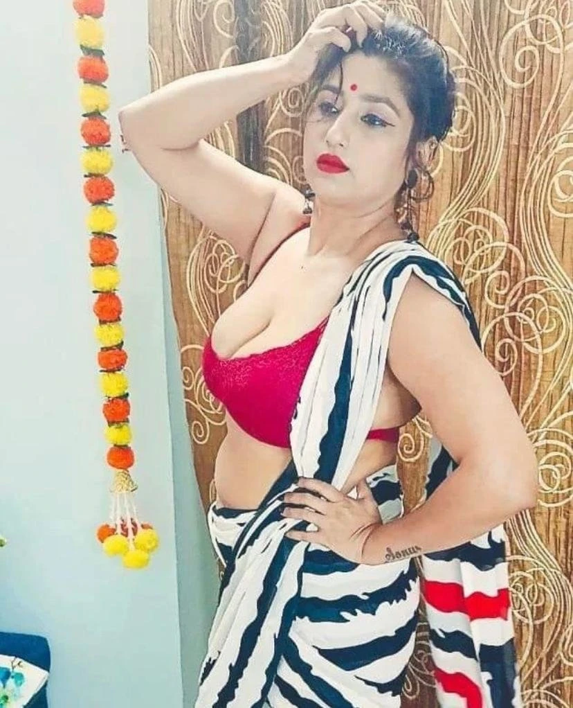 Soniya Sharma – Indian escort in Madurai — 2 / 6